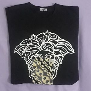 Crooks and castle tshirt